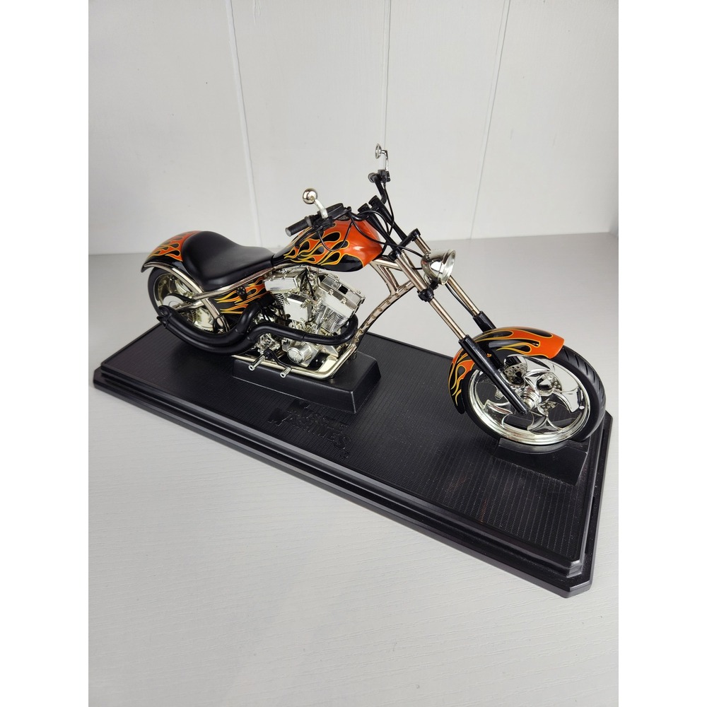 Muscle Machines West Coast Choppers Sturgis Special JJ04-10-05 Jesse James 1:10